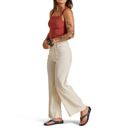 OluKai Lei Flip-Flops - Women's 4