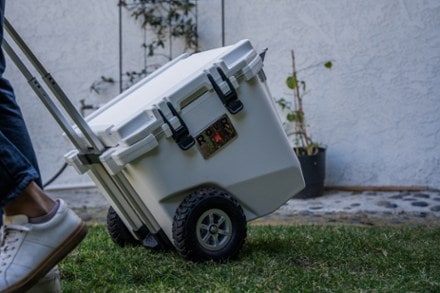 RovR Products RollR 45 Wheeled Cooler 7