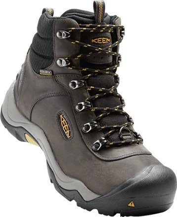 keen insulated hiking boots