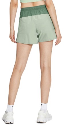 On Essential Shorts - Women's 2