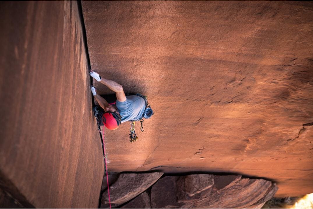 Location Image for Crack Gloves