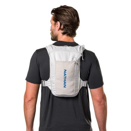 Nathan QuickStart 3.0 4 L Hydration Vest 4