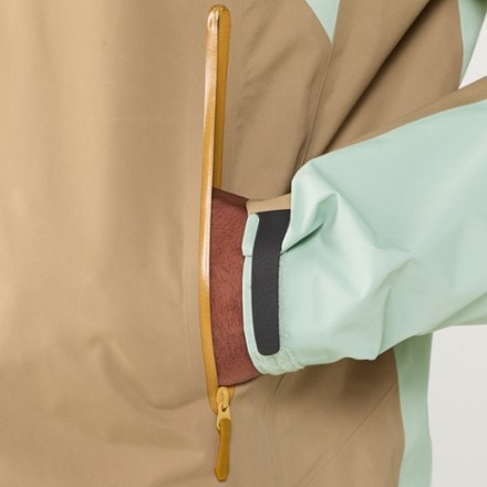 Arc'teryx Beta Jacket - Men's 9