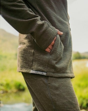 Location Image of color Andean Moss