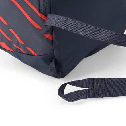 REI Co-op Flash 18 Print Pack Trekking pole attachments
