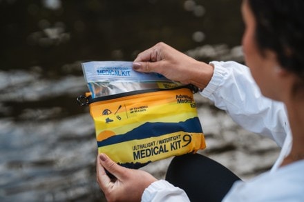 Adventure Medical Kits Ultralight/Watertight .9 Medical Kit 8
