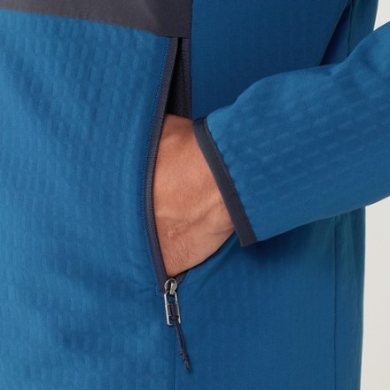 Patagonia R2 TechFace Jacket - Men's 6