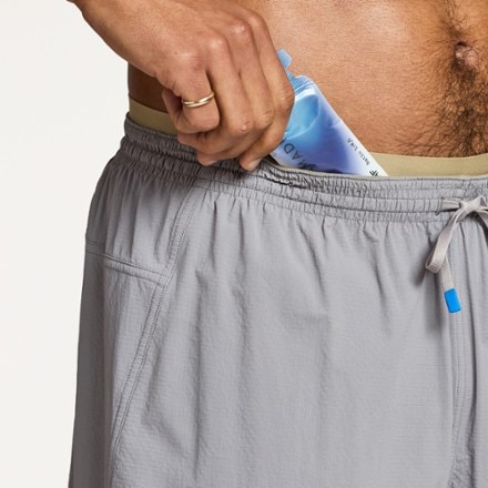 Janji Multi 5" Shorts - Men's 4