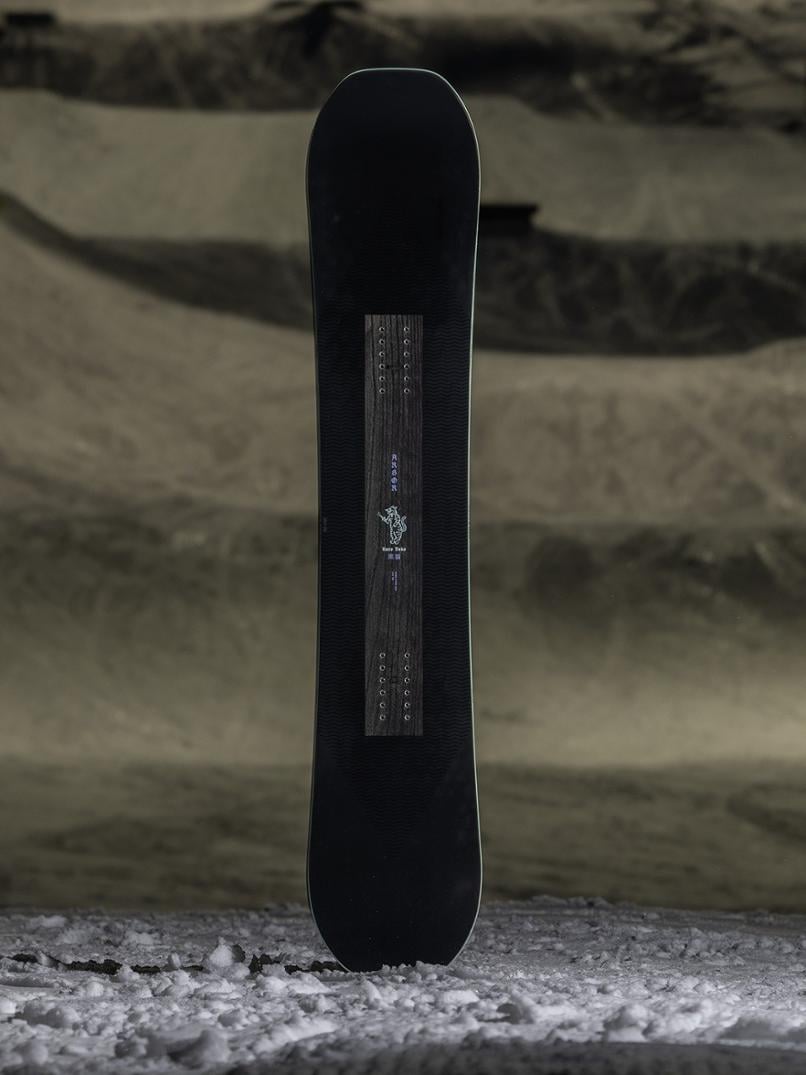 Location Image for Kuro Neko Snowboard - Women's - 2025/2026