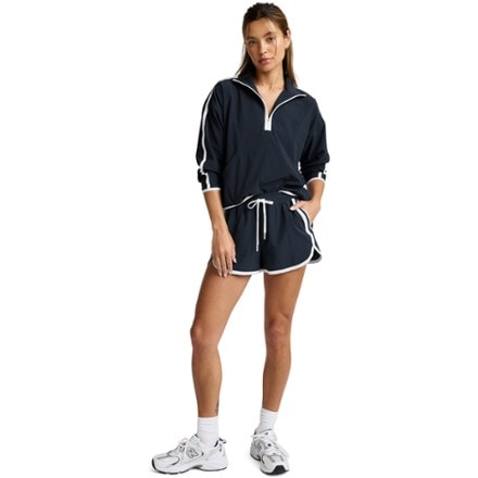 Beyond Yoga The Course 2.5" Shorts - Women's 2