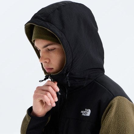The North Face Retro Denali Hoodie - Men's 4