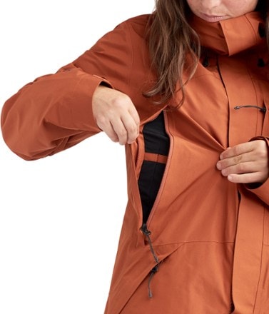 DAKINE Barrier GORE-TEX 2L Jacket - Women's 6