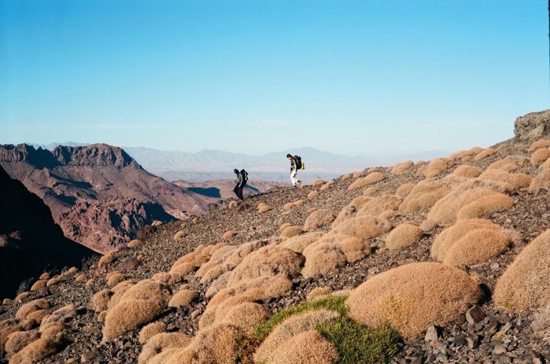 Location Image for 200 Descender Long-Sleeve Zip Hoodie - Men's