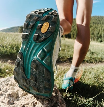 Topo Athletic Ultraventure 5 Trail-Running Shoes - Women's 6