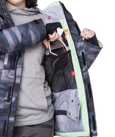 686 GORE-TEX Willow Insulated Jacket - Women's 4