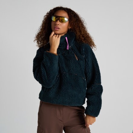 SENIQ Wooluxe Fleece Pullover - Women's 3