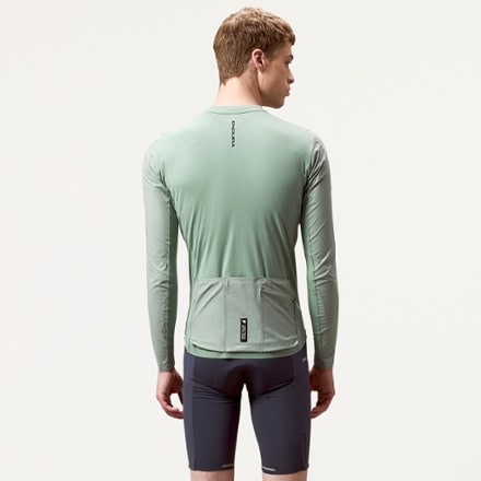Endura Alltrack Ride Long-Sleeve Cycling Jersey - Men's 2
