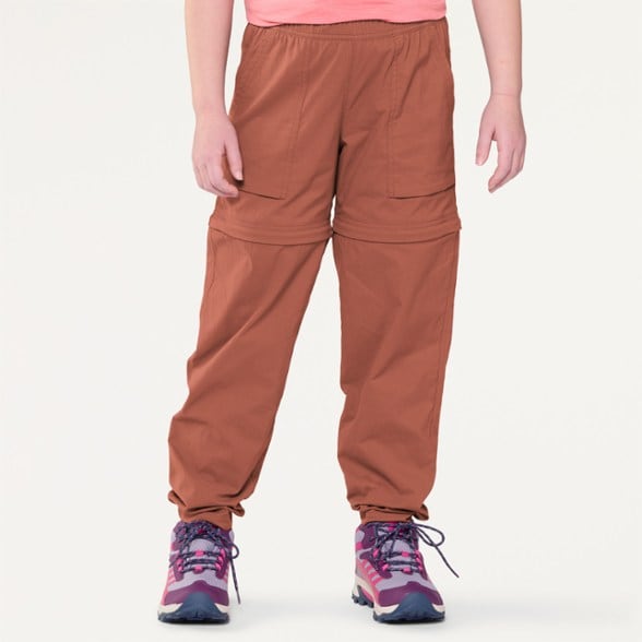 Model info: Height: 55.5" | Wearing size: M Kids