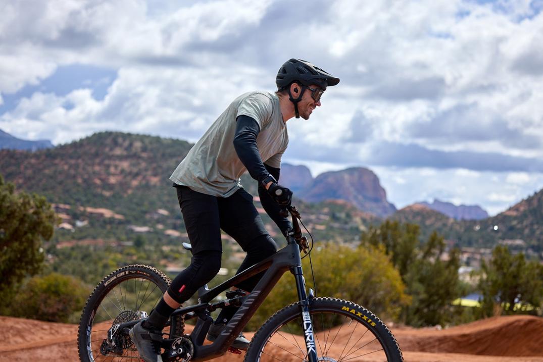 Location Image for Payroll Mips E-MTB Bike Helmet with Aleck Crash Detection