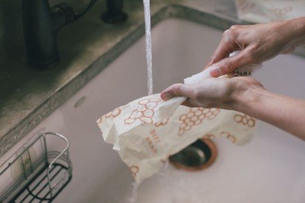 Bee's Wrap Sandwich Wrap - Honeycomb Print 8