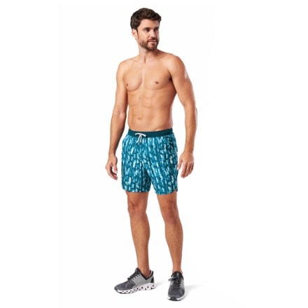 Nathan Printed Essential 7" Shorts 2.0 - Men's 4