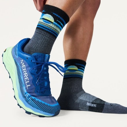 Feetures Trail Max Cushion Mini Crew Socks 2