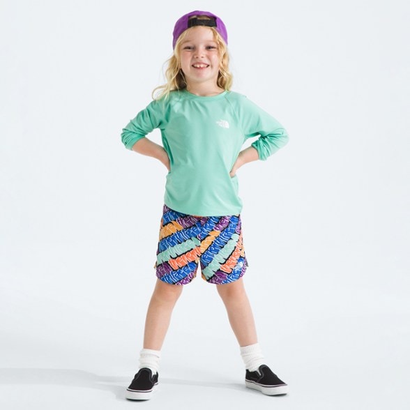 On Body Image of color Bright Foam/Diagonal Logo