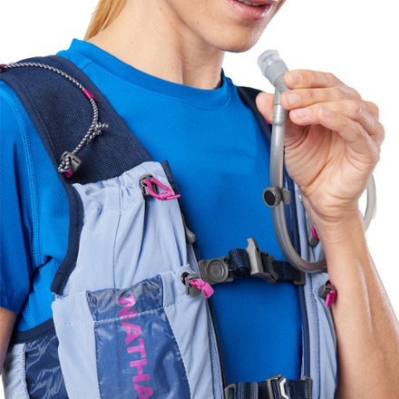Nathan VaporAiress 3.0 7 L Hydration Vest - Women's 8
