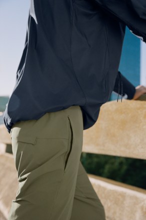 On Active Pantsアクティブパンツ オリーブグリーン on アクティブパンツ （ OLIVE ） | couleur official shop