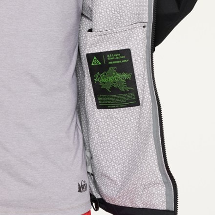 Nike ACG Phantazma Rain Jacket - Men's 9