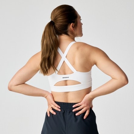 Brooks Luxe Strappy Bra 1