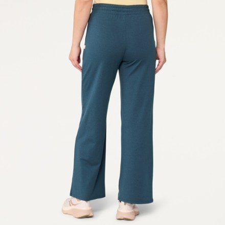 Vuori Halo Essential Wideleg Pants - Women's 2