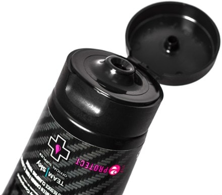 Muc-Off Carbon Gripper Carbon Fibre Assembly Compound 1