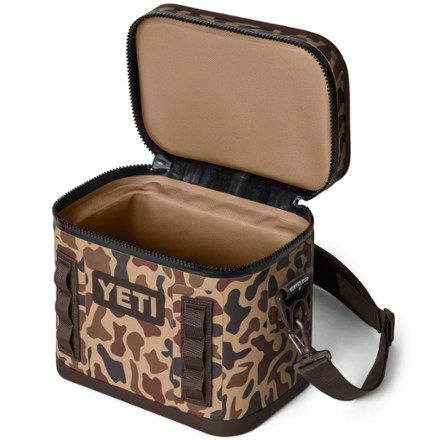 YETI Hopper Flip 8 Soft Cooler 5
