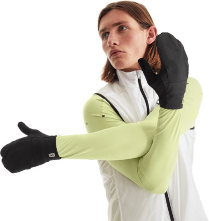 On Weather Gloves 4