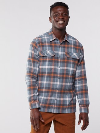 Patagonia Long-Sleeve Midweight Fjord Flannel Shirt - Men's 1