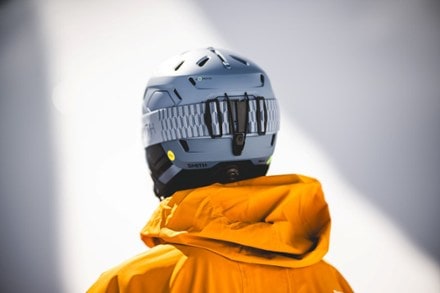 Location Image for I/O MAG XL ChromaPop Snow Goggles with gogglesoc