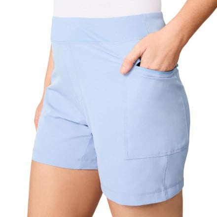 Free Country Free 2 Explore Cargo Pocket Shorts - Women's 3
