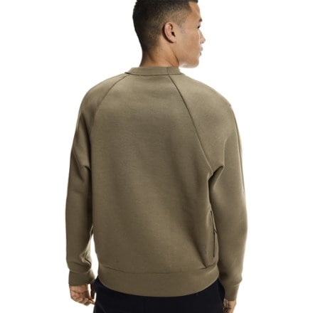 On Focus Tech Crew Sweatshirt - Men's 7