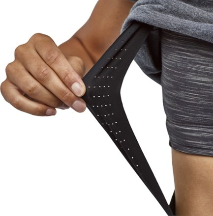 Patagonia Dirt Roamer Liner Bib Bike Shorts - Women's 4