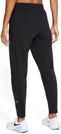 nike women's essential warm running pants
