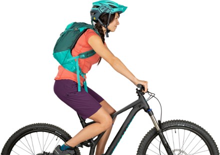 Osprey Salida 12 Hydration Pack - Women's 7