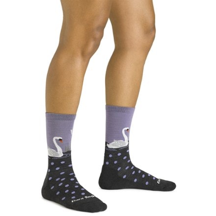 Darn Tough Wild Life Crew Lightweight Lifestyle Socks - Women's 2