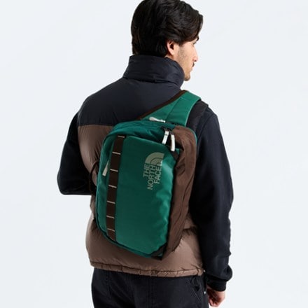 The North Face Base Camp Voyager Sling 3