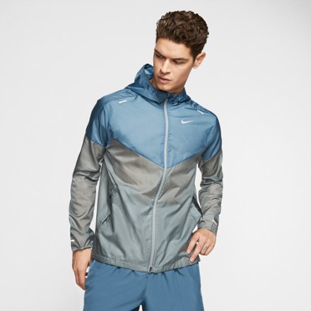 nike windrunner jacket men's small