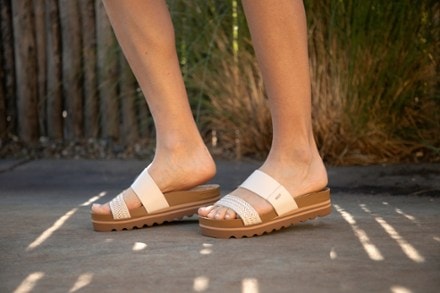 Reef Cushion Vista Hi Sandals - Women's 6