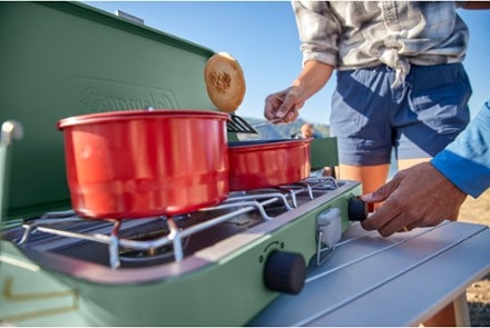 Coleman Cascade 222 2-Burner Camp Stove 8
