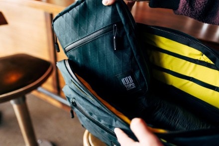 Location Image for Global Pro 3-Way Briefcase