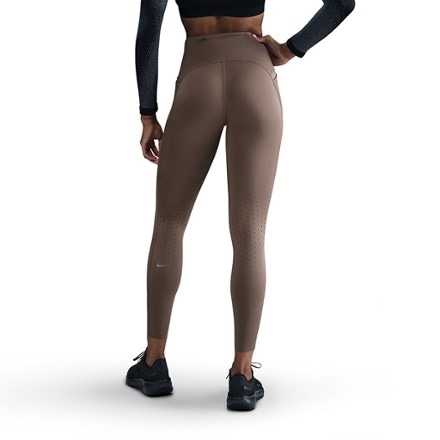 Nike Swift High-Waisted 7/8 Leggings with Pockets - Women's 1