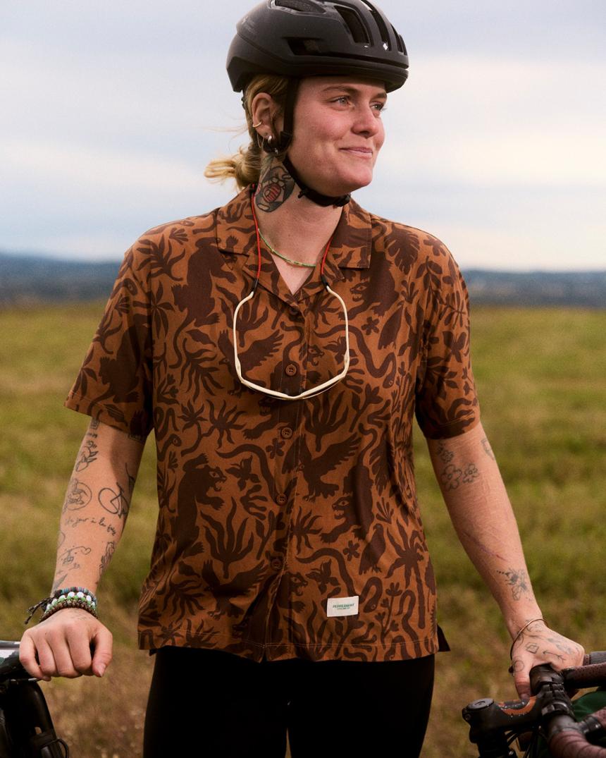 Location Image for Signature Lightweight Cycling Shirt - Women's